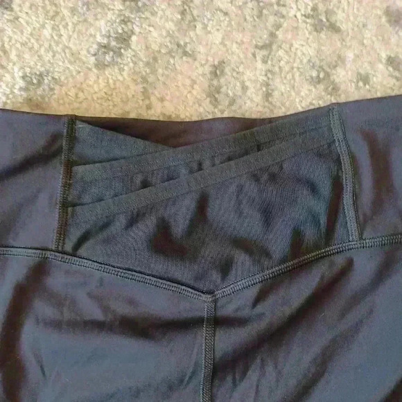 Fabletics Black Trinity High-Waisted Pocket Legging Size M - Picture 4 of 10